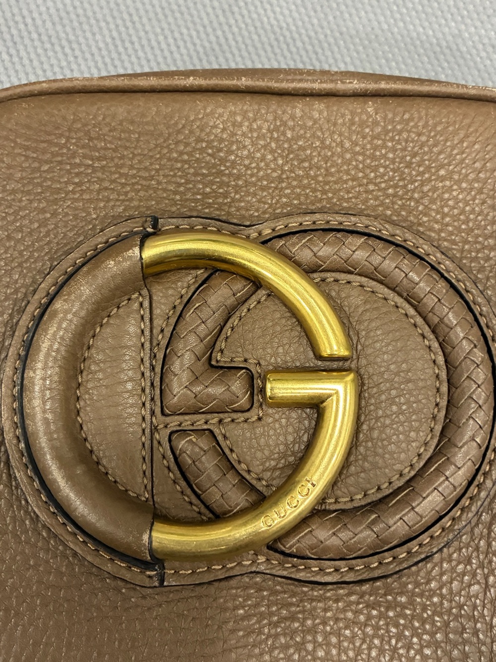 Authentic Gucci Arli Small Brown Leather Crossbody Camera Bag Gold GG-preowned - Picture 13 of 13